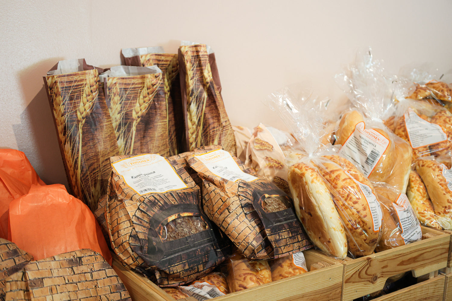 Leipiä Leipomo Toivosen leipomomyymälässä